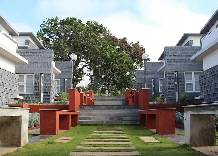 Leisure Vacations Cloud9 Resort, YelagiriVilla